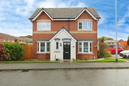 Chelford Road, 3 bedroom Semi Detached House to rent, £1,350 pcm