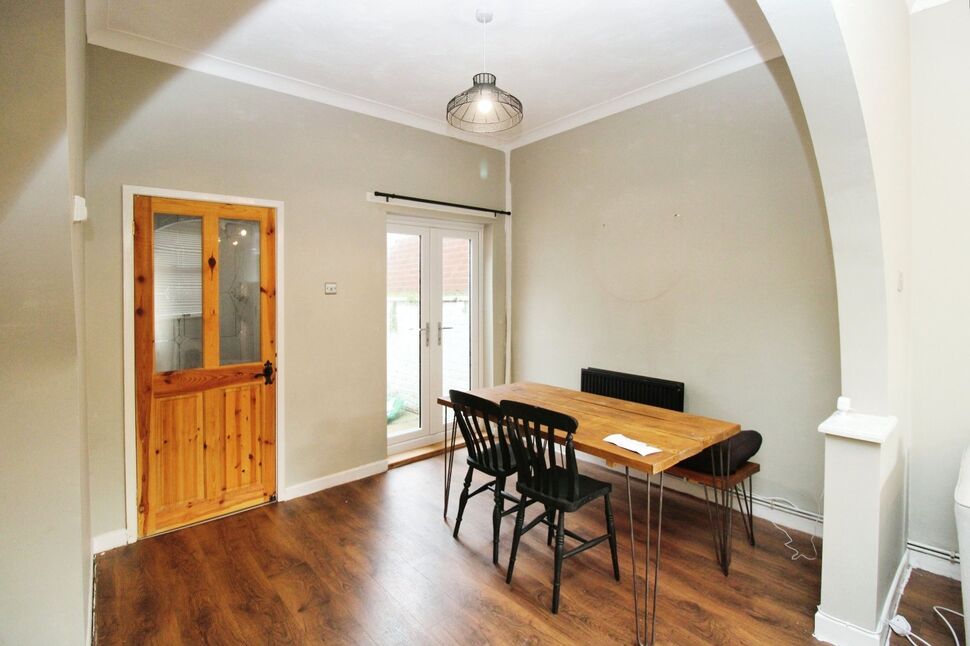 2 bedroom House to rent, Devon Street, St. Helens, WA10 £775 pcm