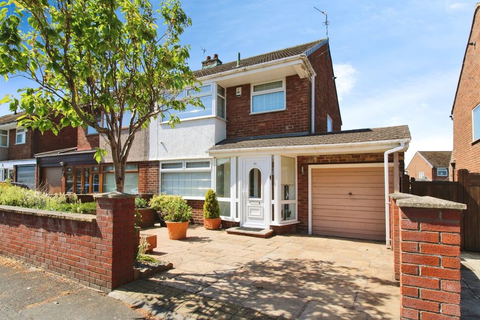 3 bedroom Semi Detached House for sale