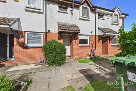 Grant Close, 1 bedroom Mid Terrace House for sale, &pound;45,000