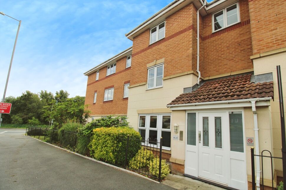 Main image of 3 bedroom Flat for sale, Newton Road, St. Helens, WA9