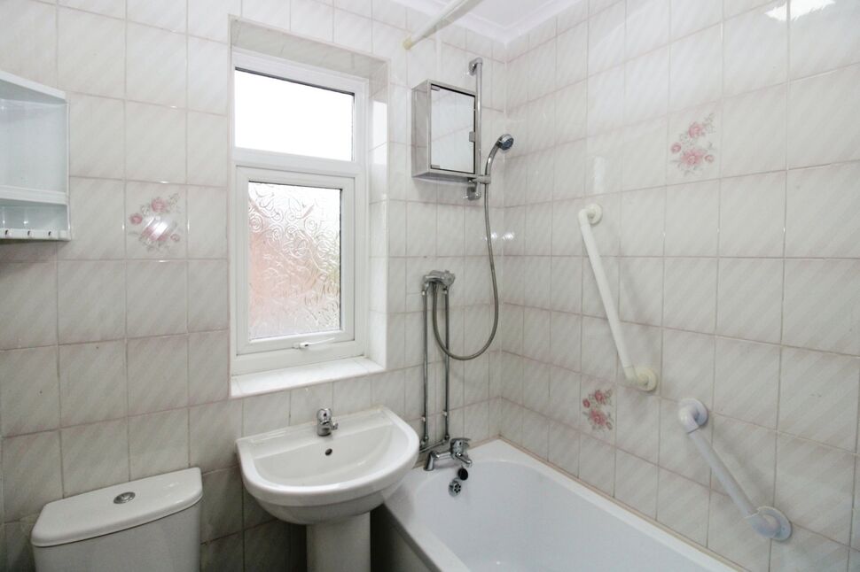 3 bedroom Mid Terrace House to rent, Hoghton Road, St. Helens, WA9 £