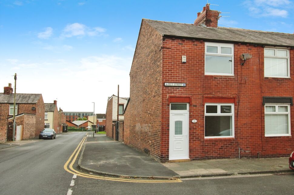 Main image of 2 bedroom End Terrace House to rent, Pitt Street, St. Helens, Merseyside, WA9