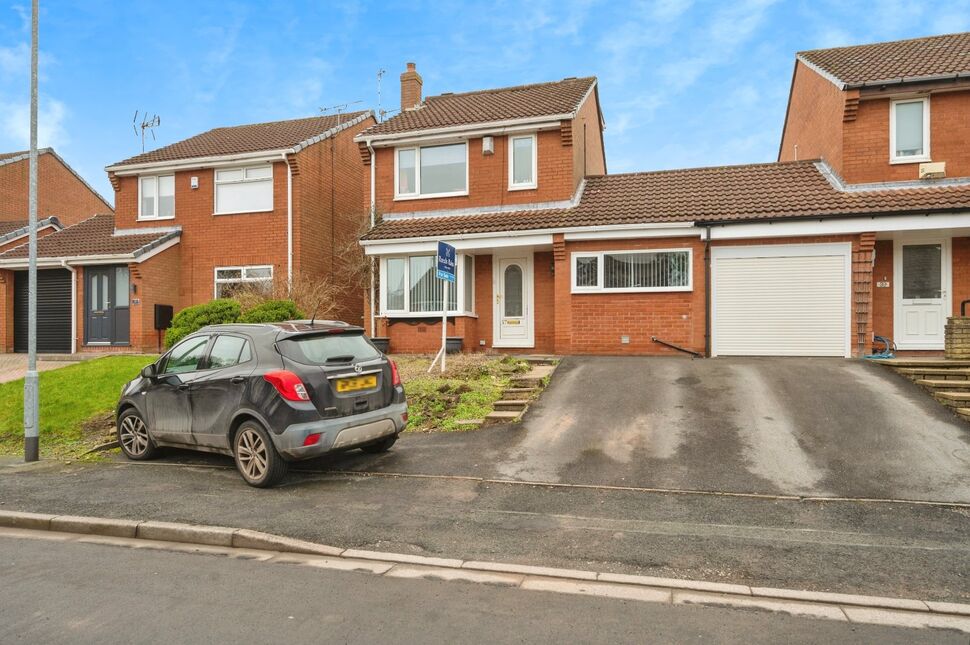 3 bedroom Detached House for sale