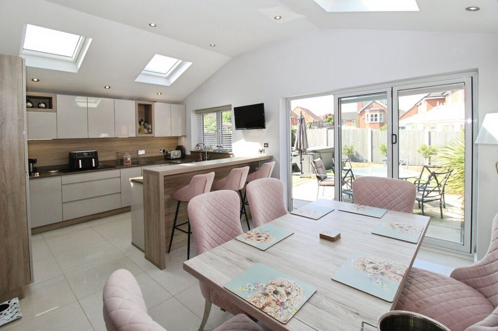 Kitchen / Diner