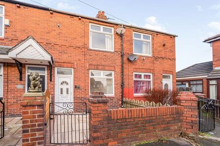 2 bedroom Mid Terrace House for sale