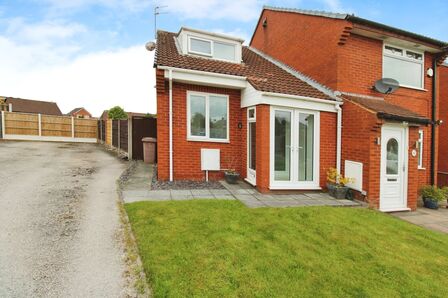 Morrissey Close, 2 bedroom Semi Detached House for sale, £200,000