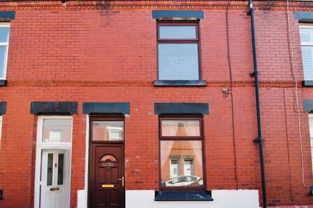 Vincent Street, 3 bedroom Mid Terrace House to rent, £875 pcm