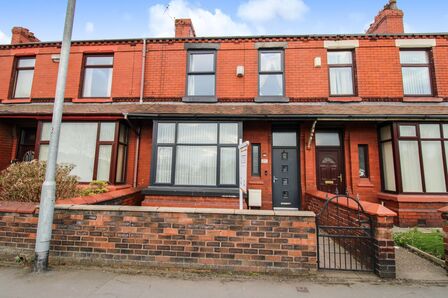 Marshalls Cross Road, 3 bedroom Mid Terrace House for sale, £145,000