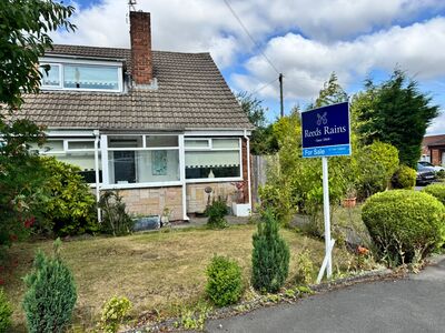 Melrose Avenue, 3 bedroom Semi Detached House for sale, £260,000