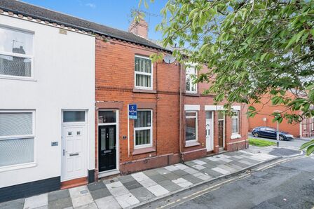 Alfred Street, 2 bedroom Mid Terrace House for sale, £110,000