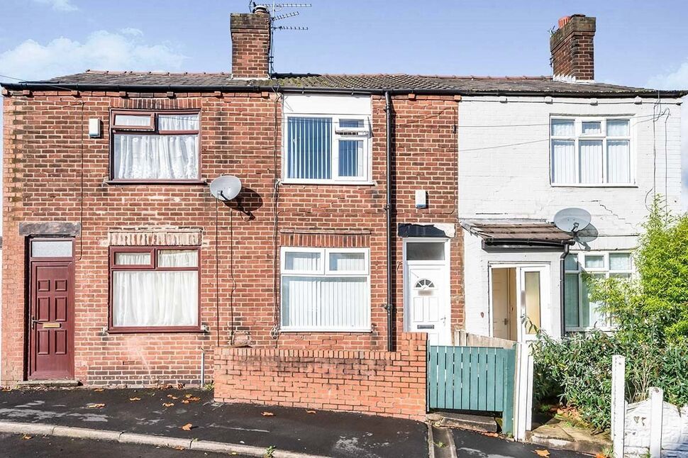 2 bedroom Mid Terrace House for sale