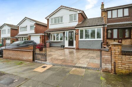 Sutton Park Drive, 2 bedroom Link Detached House for sale, £250,000