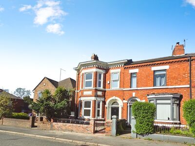 Dentons Green Lane, 6 bedroom End Terrace House to rent, £3,000 pcm