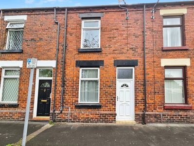 2 bedroom Mid Terrace House to rent