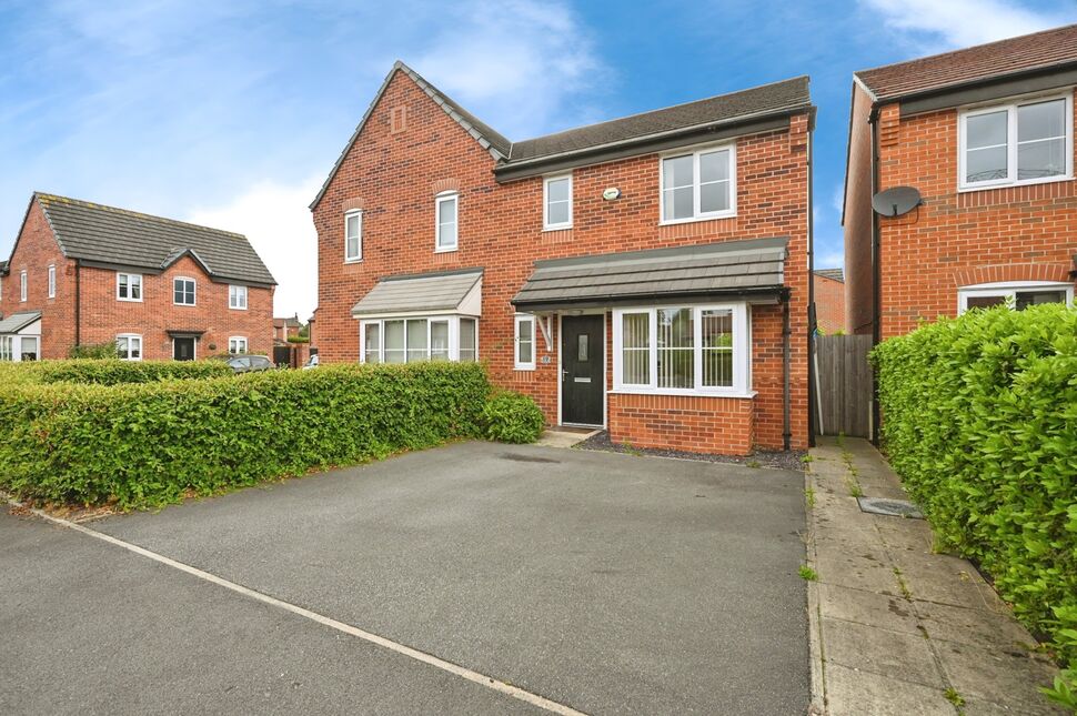 3 bedroom Semi Detached House for sale