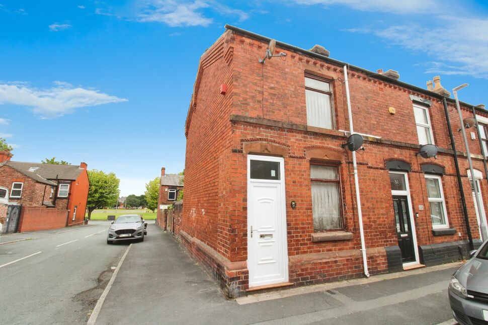 Main image of 2 bedroom End Terrace House for sale, Kitchener Street, St. Helens, Merseyside, WA10
