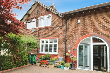 2 bedroom Mid Terrace House for sale