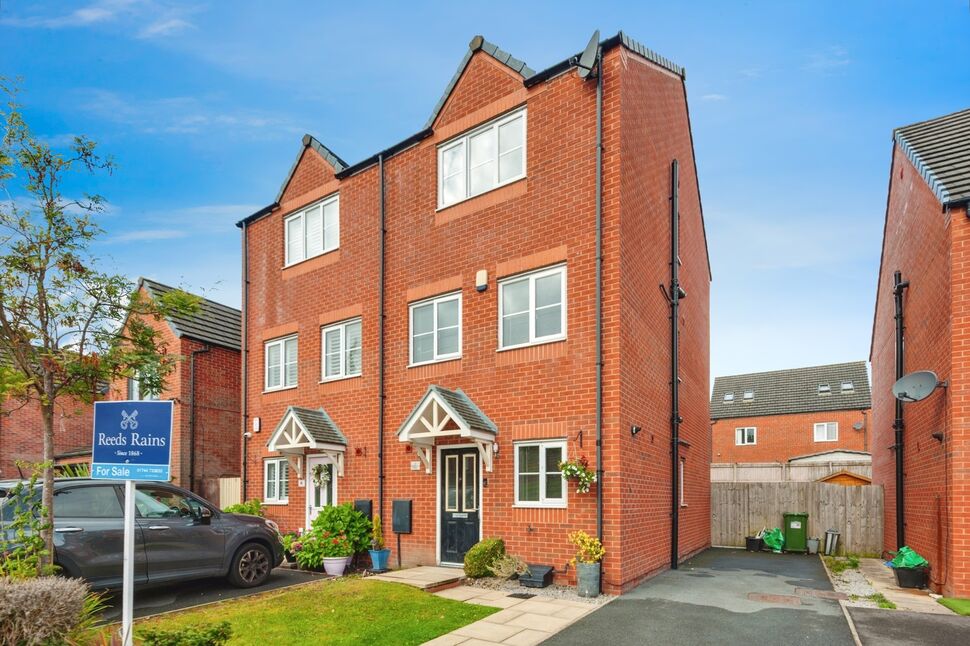 Main image of 4 bedroom Semi Detached House for sale, Wellens Walk, St. Helens, Merseyside, WA10