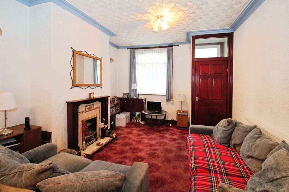 Lounge / Dining Area