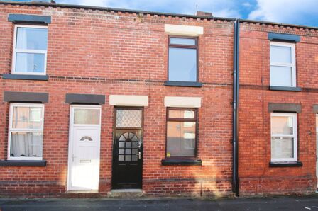 Exeter Street, 2 bedroom Mid Terrace House to rent, £825 pcm