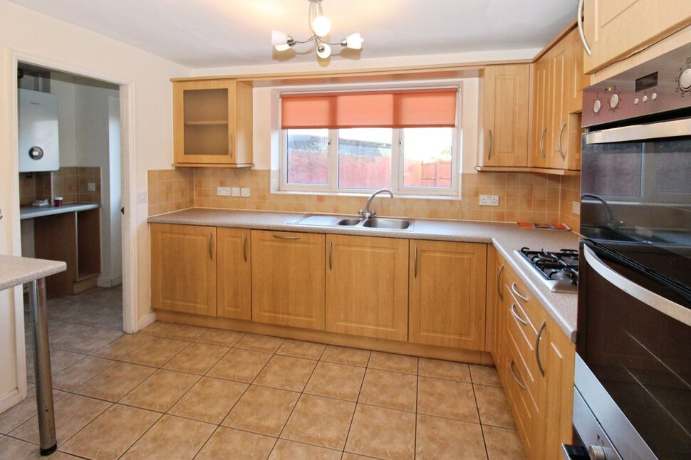 Kitchen / Breakfast Area