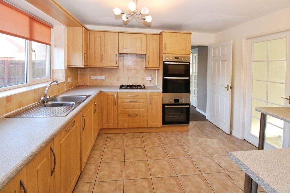Kitchen / Breakfast Area