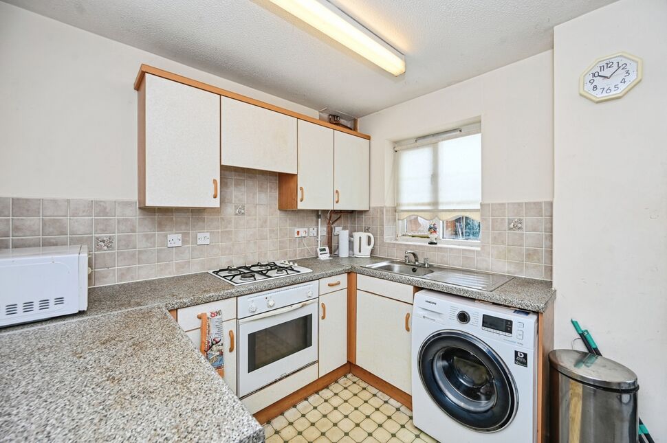 Kitchen / Breakfast Area