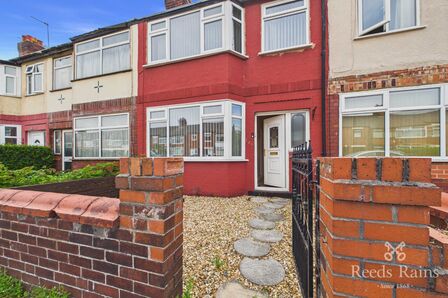 2 bedroom Mid Terrace House for sale