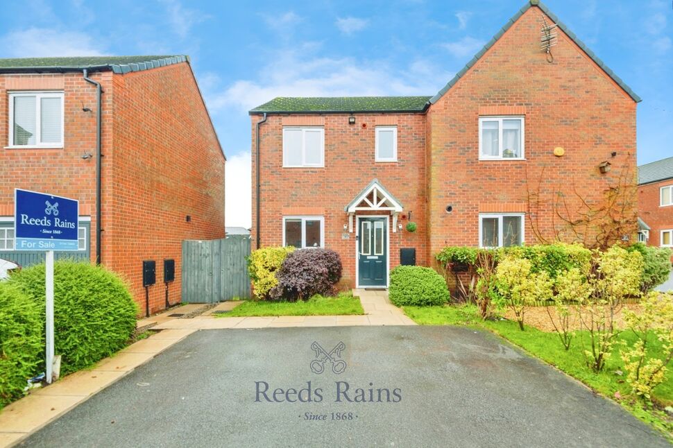 3 bedroom Semi Detached House for sale