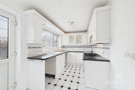 Doulton Street, 2 bedroom End Terrace House to rent, &pound;825 pcm