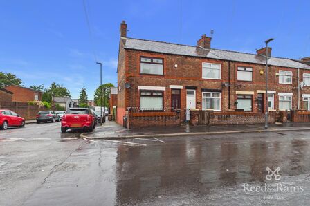 Doulton Street, 2 bedroom End Terrace House to rent, &pound;825 pcm