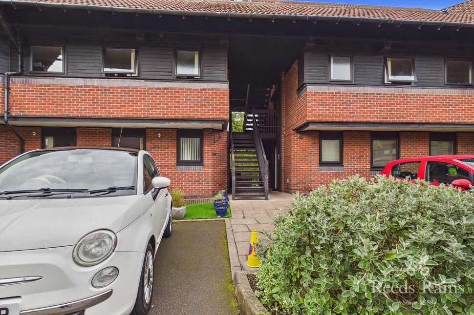 Main image of 2 bedroom Flat for sale, Hamnett Court, Birchwood, Cheshire, WA3