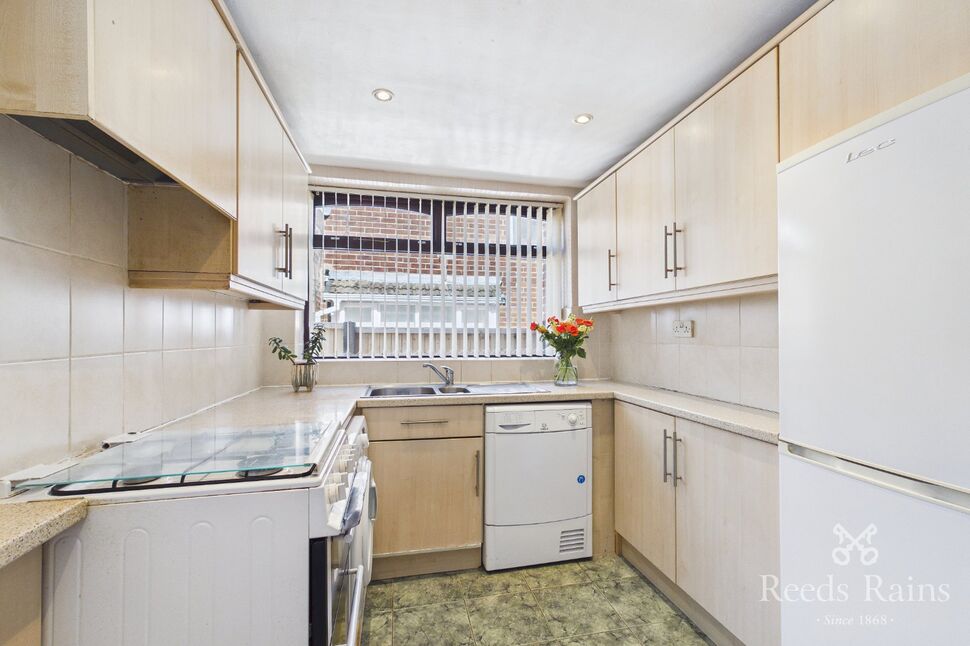 Kitchen / Breakfast Area