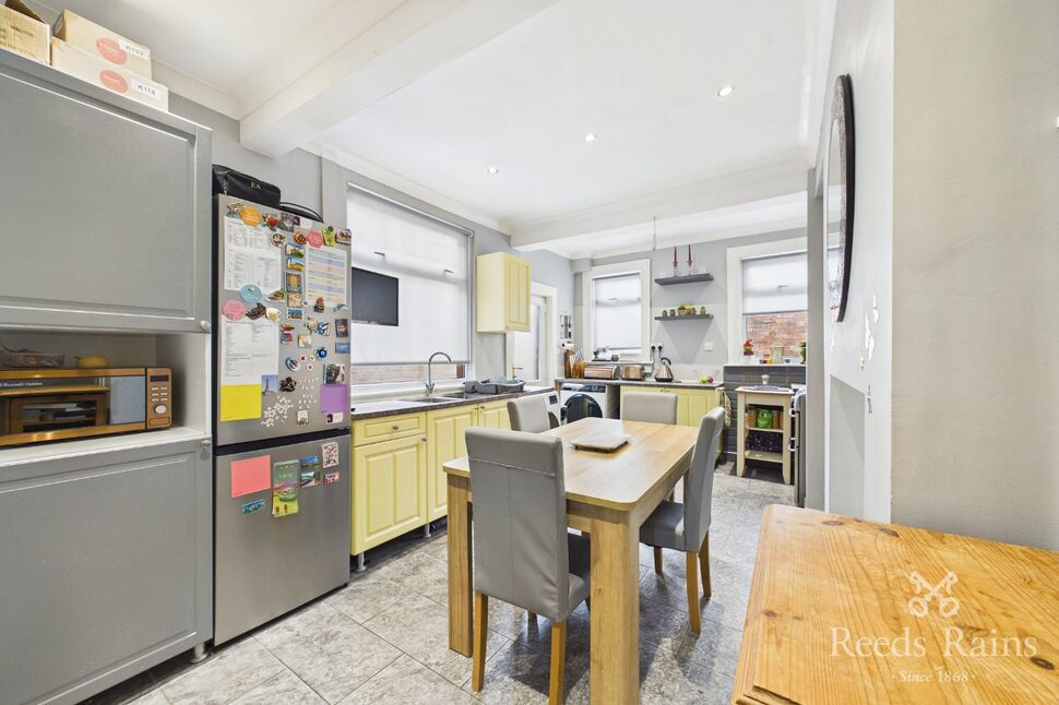 Kitchen / Breakfast Area