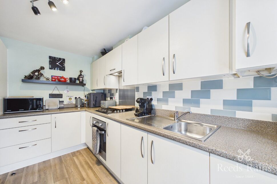 Kitchen / Breakfast Area