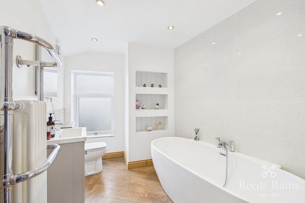 En-Suite Bathroom