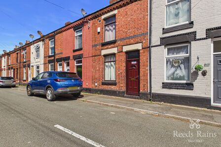Friar Street, 2 bedroom Mid Terrace House for sale, &pound;120,000