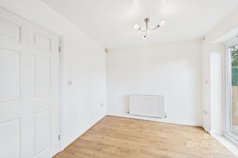 Kitchen / Dining Area