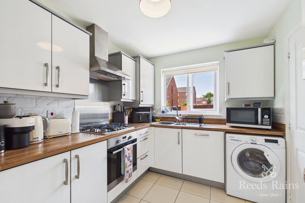 Kitchen / Breakfast Area