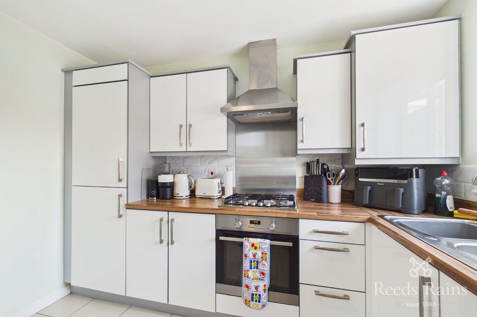 Kitchen / Breakfast Area