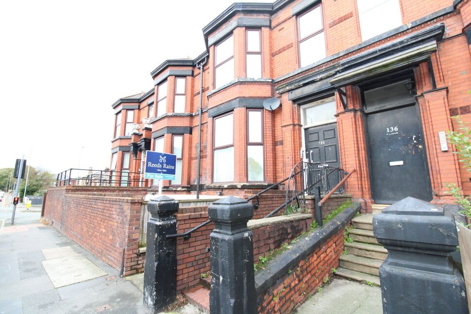Main image of 2 bedroom Flat for sale, Prescot Road, St. Helens, Merseyside, WA10