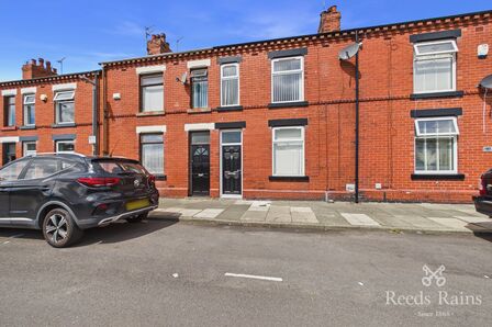 Charles Street, 3 bedroom Mid Terrace House to rent, &pound;925 pcm