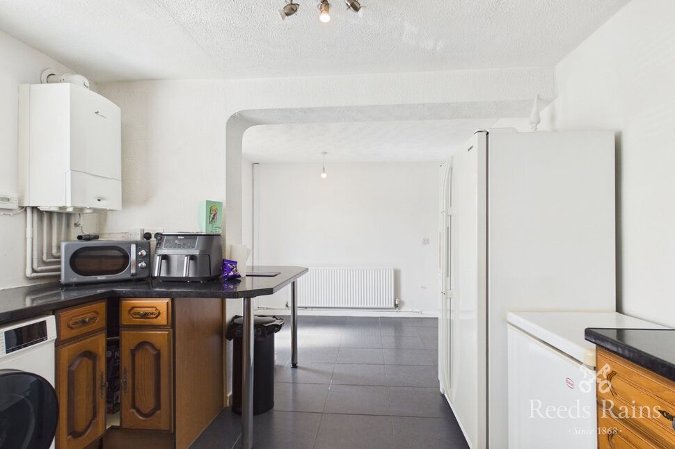 Kitchen / Breakfast Area