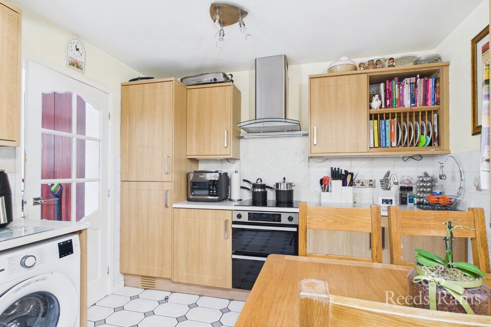 Kitchen / Breakfast Area