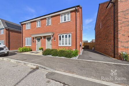 3 bedroom Semi Detached House to rent