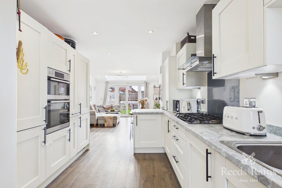 Kitchen / Lounge / Diner