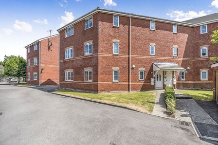 Cygnet Gardens, 2 bedroom Flat for sale, &pound;80,000