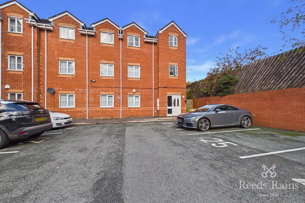 Main image of 2 bedroom Flat to rent, Cygnet Gardens, St. Helens, Merseyside, WA9
