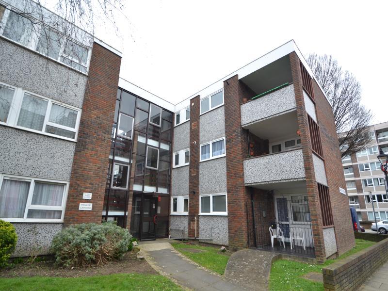 Main image of 2 bedroom Flat to rent, Flat 9 Oakley House Yarborough Road, Southsea, Hampshire, PO5